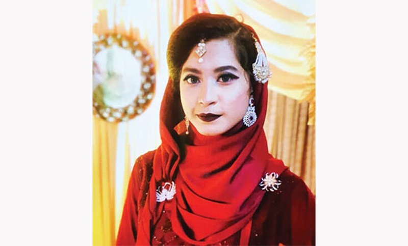 এক টন আবর্জনা সরিয়ে ৭০ ফুট গভীর থেকে সাদিয়ার লাশ উদ্ধার করা হয়